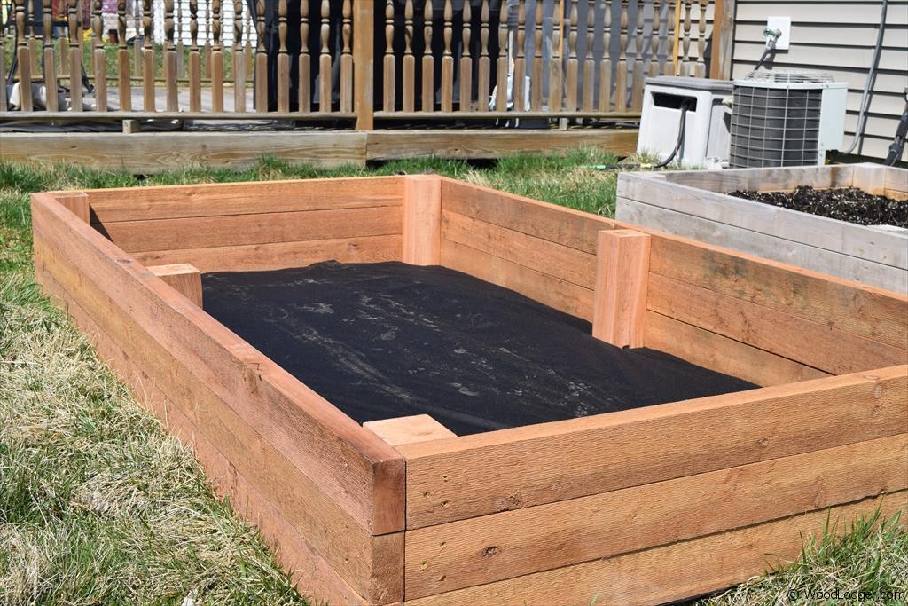 Raised Garden Bed - WoodLogger