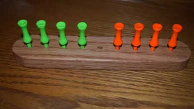 Eight Frogs on a Log